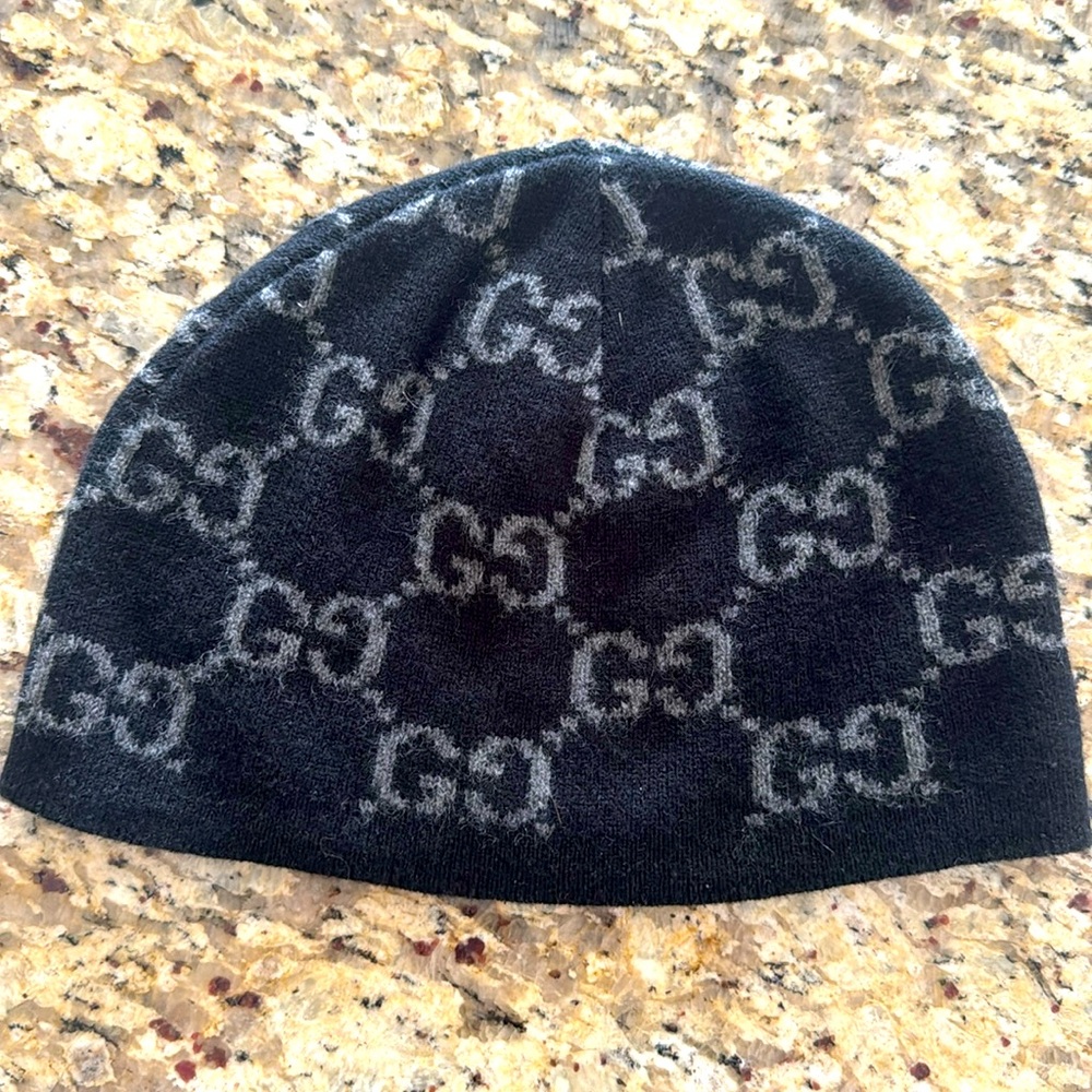 Authentic Gucci cashmere